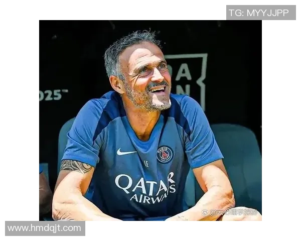 足球明星的光环下我也能闪耀的梦想与坚持 足球明星的光环下我也能闪耀的梦想与坚持